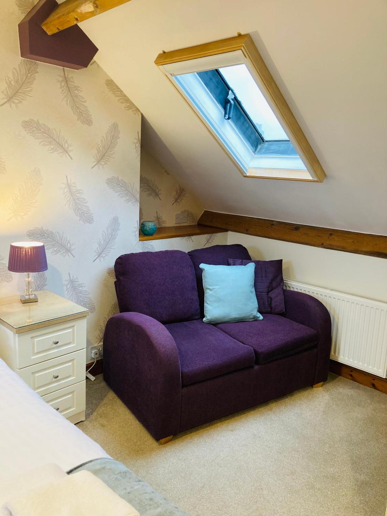 The Pathway Guesthouse Уитби Екстериор снимка