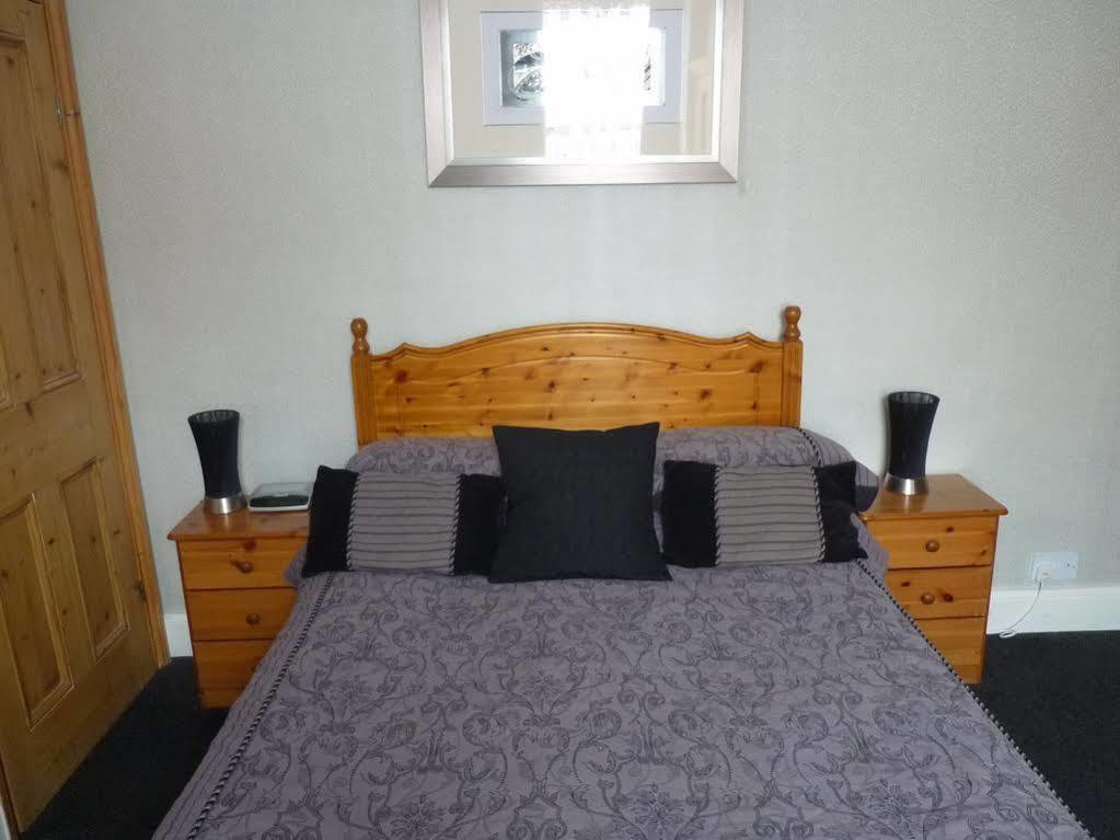 The Pathway Guesthouse Уитби Екстериор снимка